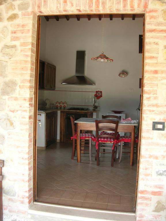 Agriturismo La Valle Del Sole Castiglione dʼOrcia Стая снимка