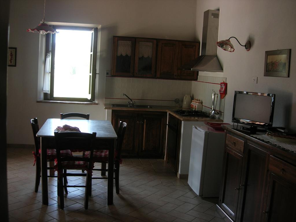 Agriturismo La Valle Del Sole Castiglione dʼOrcia Стая снимка