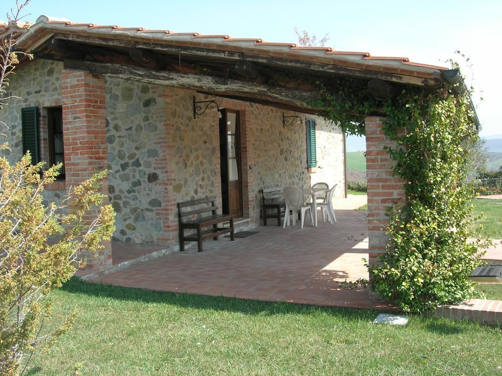 Agriturismo La Valle Del Sole Castiglione dʼOrcia Стая снимка